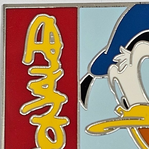 DISNEY Pin Trading ~Character Deluxe Starter Set ~ Donald Duck ~ 2013 - Picture 2 of 11